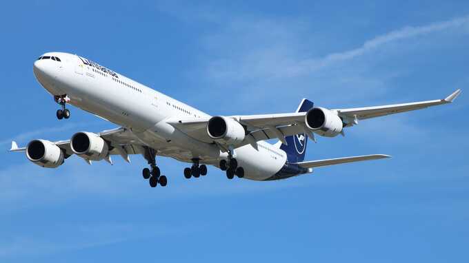   :  Airbus A340   